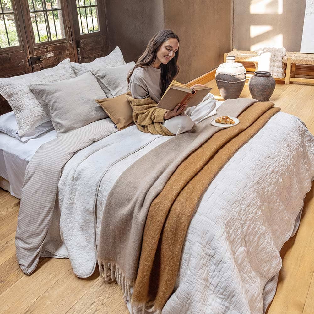 Cubrecama Jacquard Sherpa Edi 1.5 Plazas Marfil