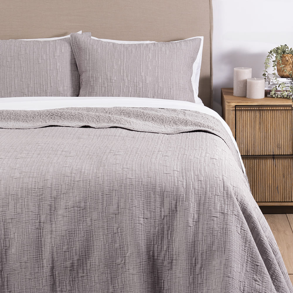 Cubrecama Jacquard Sherpa Tex Super King Arena