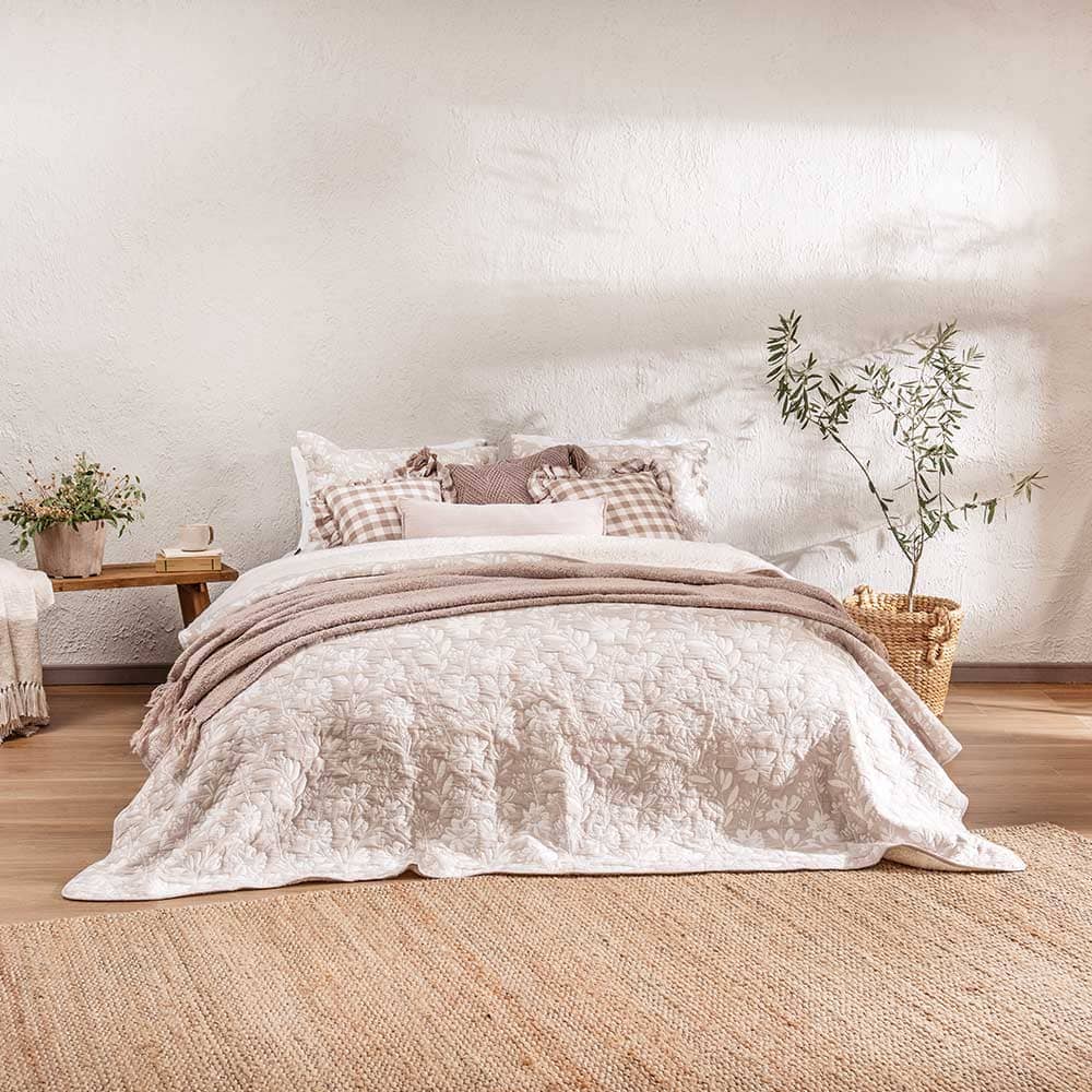 Cubrecama Jacquard Sherpa Fleur 2 Plazas Beige