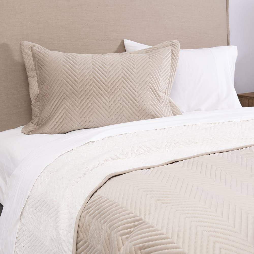 Cubrecama Quilt Velvet Sherpa Kenso 1.5 Plazas Beige