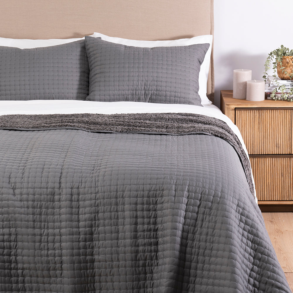 Cubrecama Quilt Lineal Sherpa King Marengo