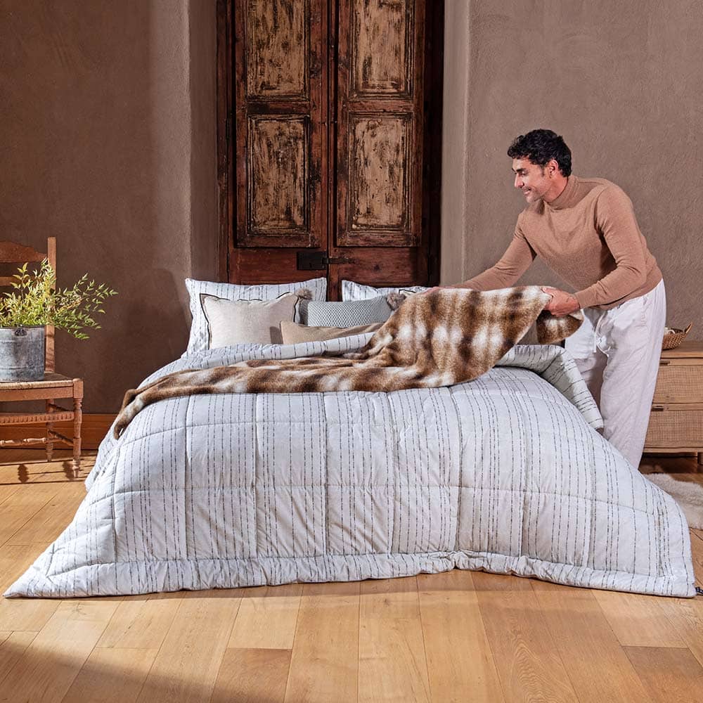 Plumón Estampado Listado King Arena