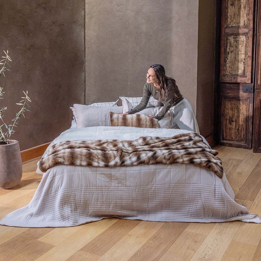Cubrecama Quilt Louis Sherpa King Arena