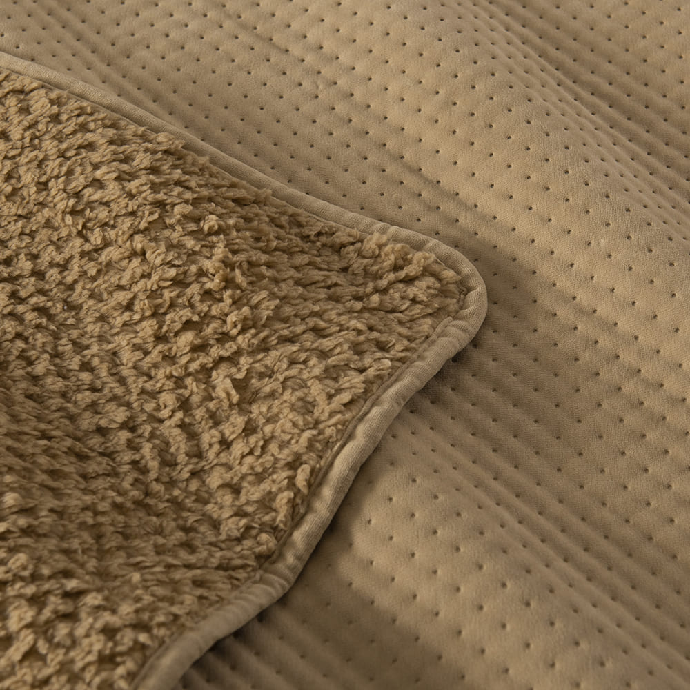 Cubrecama Quilt Smooth Sherpa 2 Plazas Mostaza