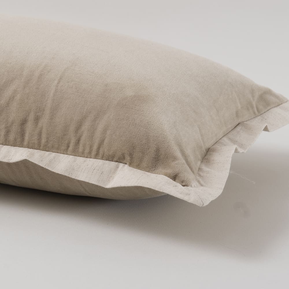 Cojín Velvet Borde Beige