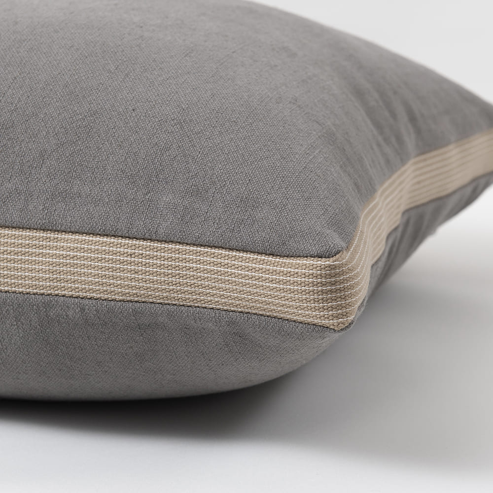 Cojín Gusset Gris