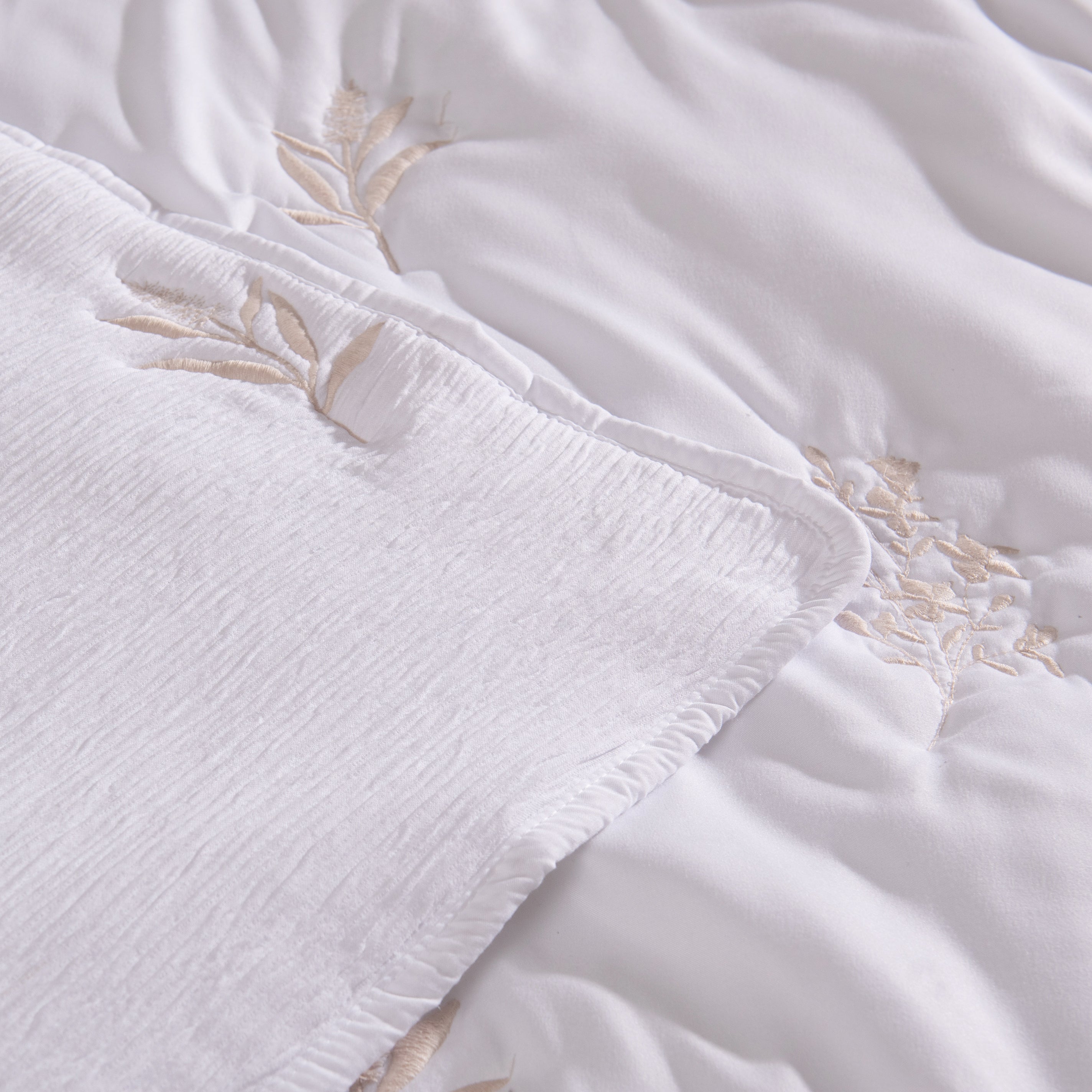 Cubrecama Quilt Bordado Espiga Super King Blanco