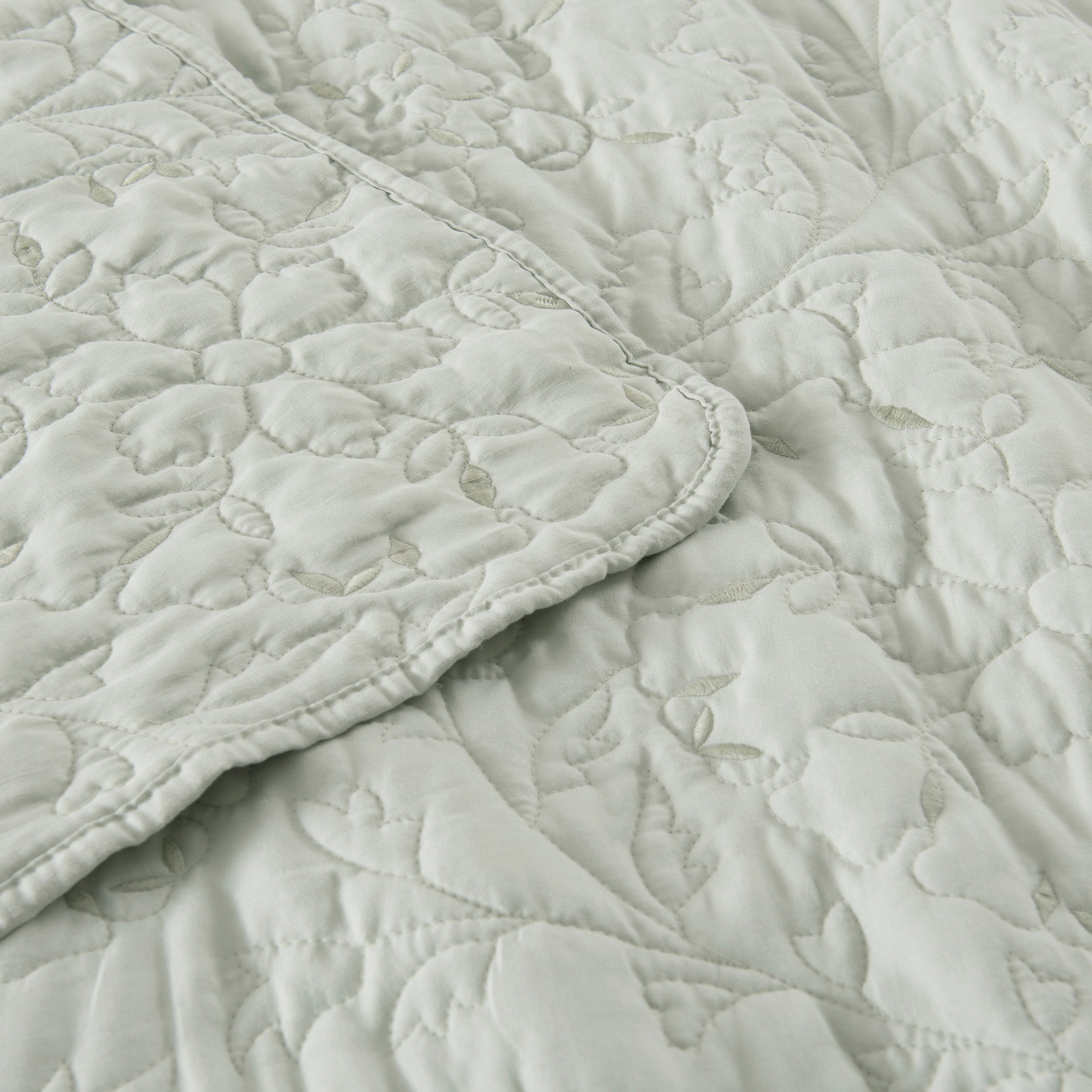 Cubrecama Quilt Bordado Alicia 2 Plazas Verde