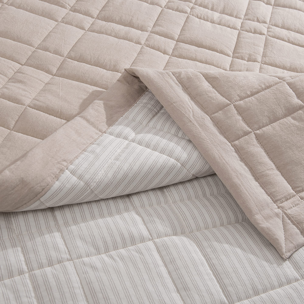 Cubrecama Quilt York 1.5 Plazas Beige