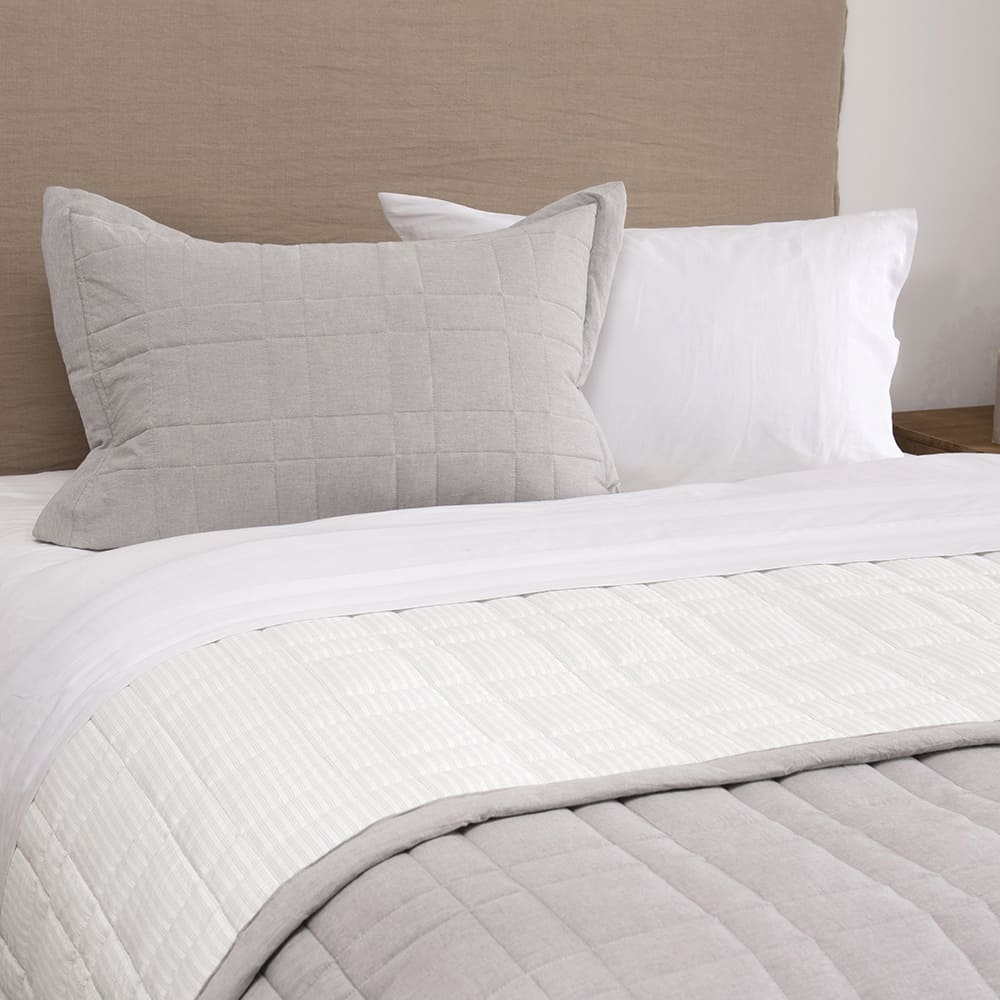 Cubrecama Quilt York 1.5 Plazas Perla