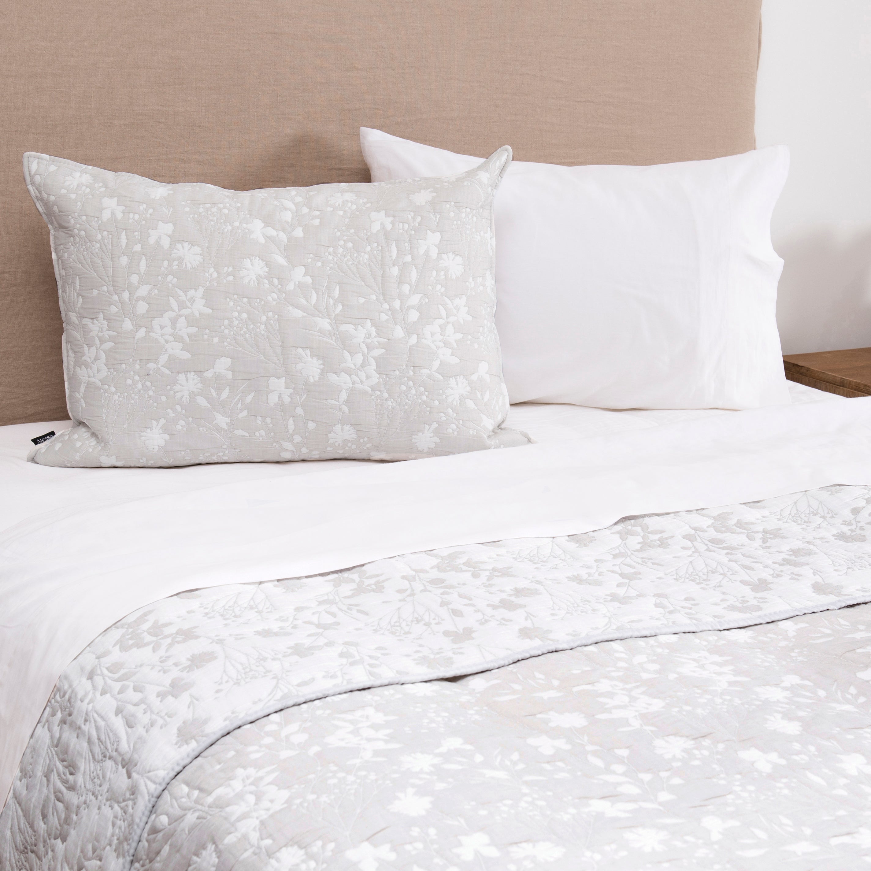Cubrecama Quilt Jacquard Bois 1.5 Plazas Gris