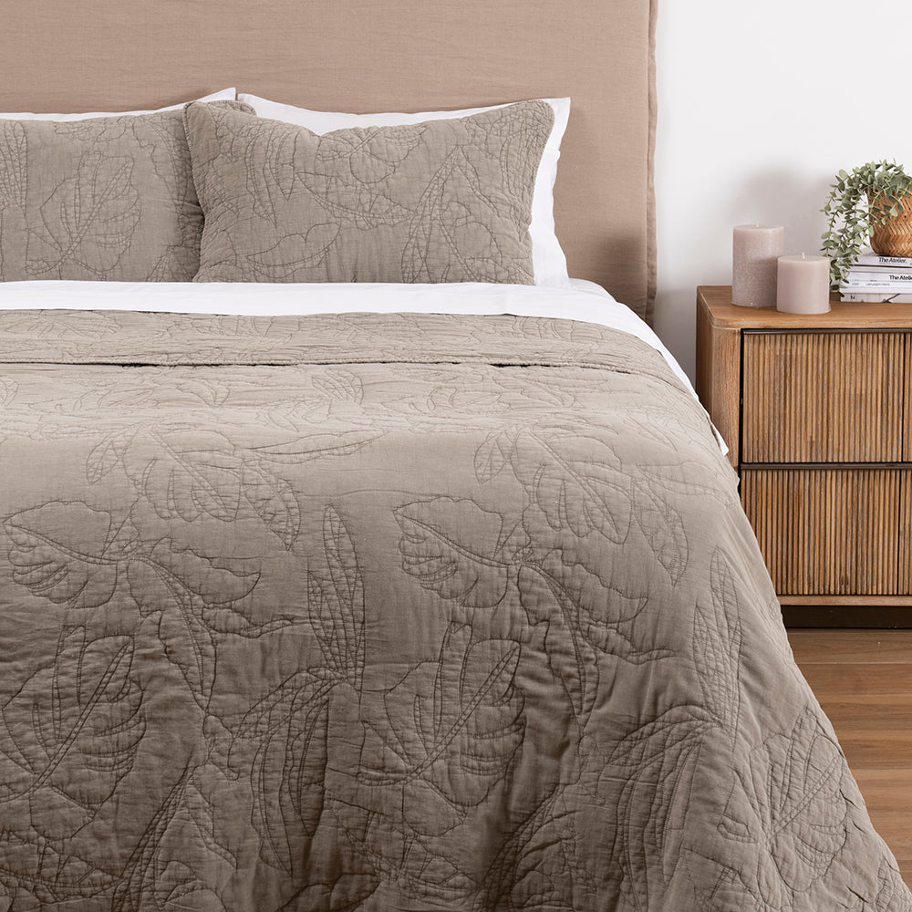 Cubrecama Quilt Stone Washed 1.5 Plazas Visón