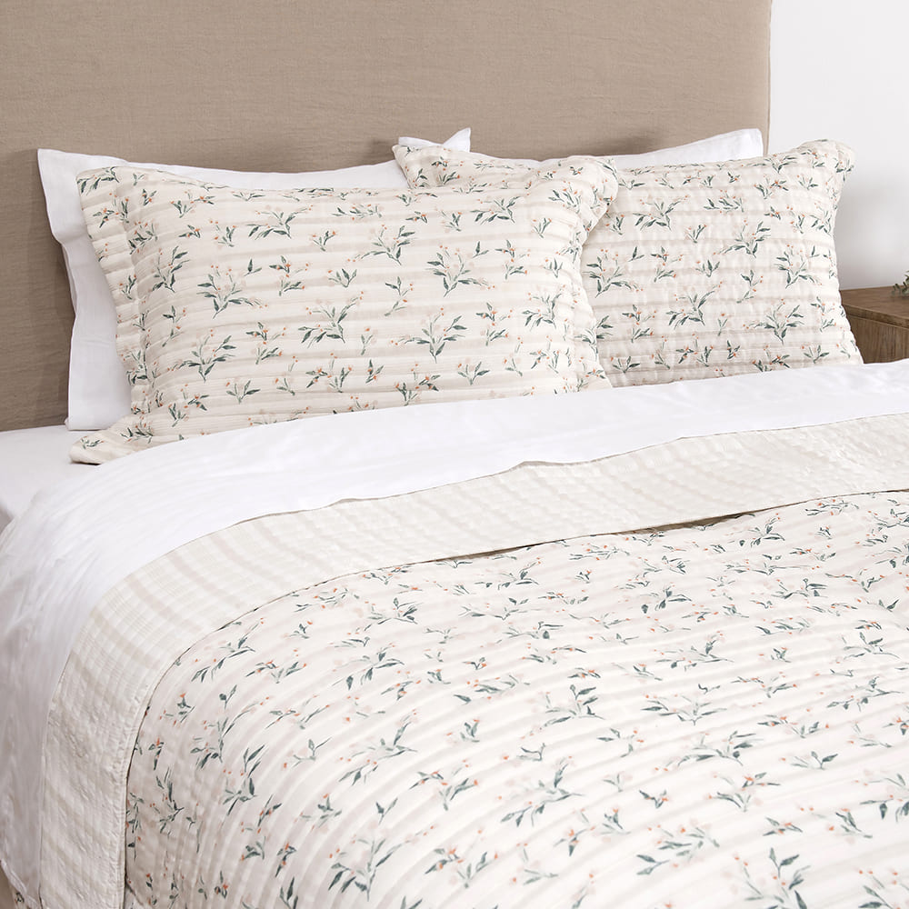 Cubrecama Quilt Estampado Gauze Mia 2 Plazas Beige
