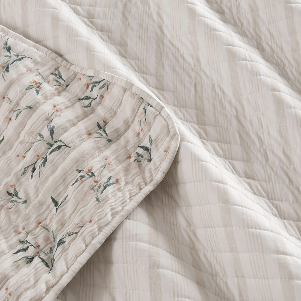 Cubrecama Quilt Estampado Gauze Mia King Beige