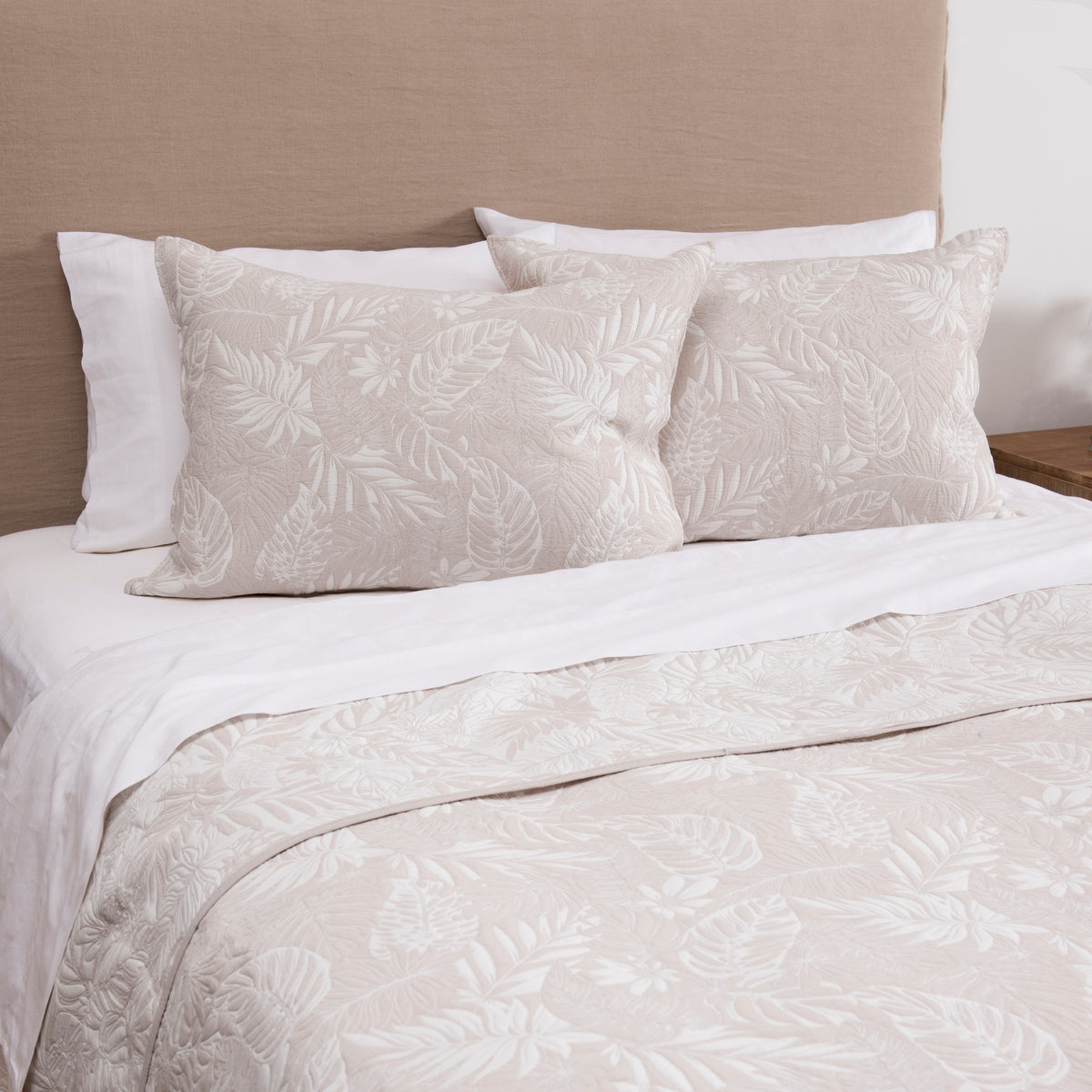 Cubrecama Quilt Jacquard Hana Super King Beige