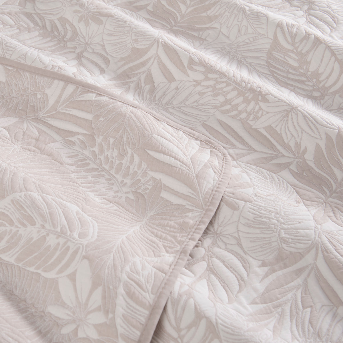 Cubrecama Quilt Jacquard Hana Super King Beige