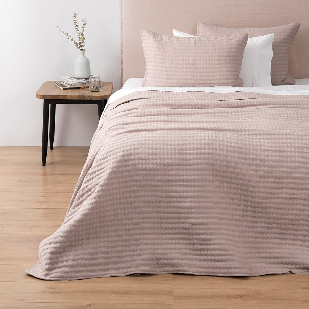 Cubrecama Quilt Renato King Rosa