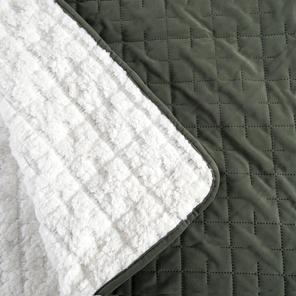 Cubrecama Quilt Velvet Sherpa Cube 2 Plazas Verde