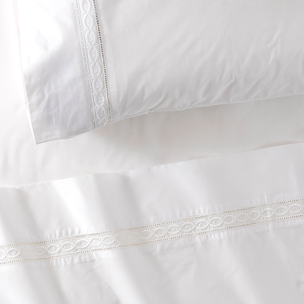 Sábana 200 Hilos Bordadas Cadena King Blanca