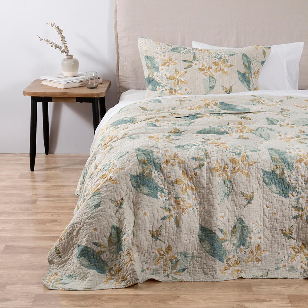 Cubrecama Quilt Estampado 1.5 Plazas Camelia Beige