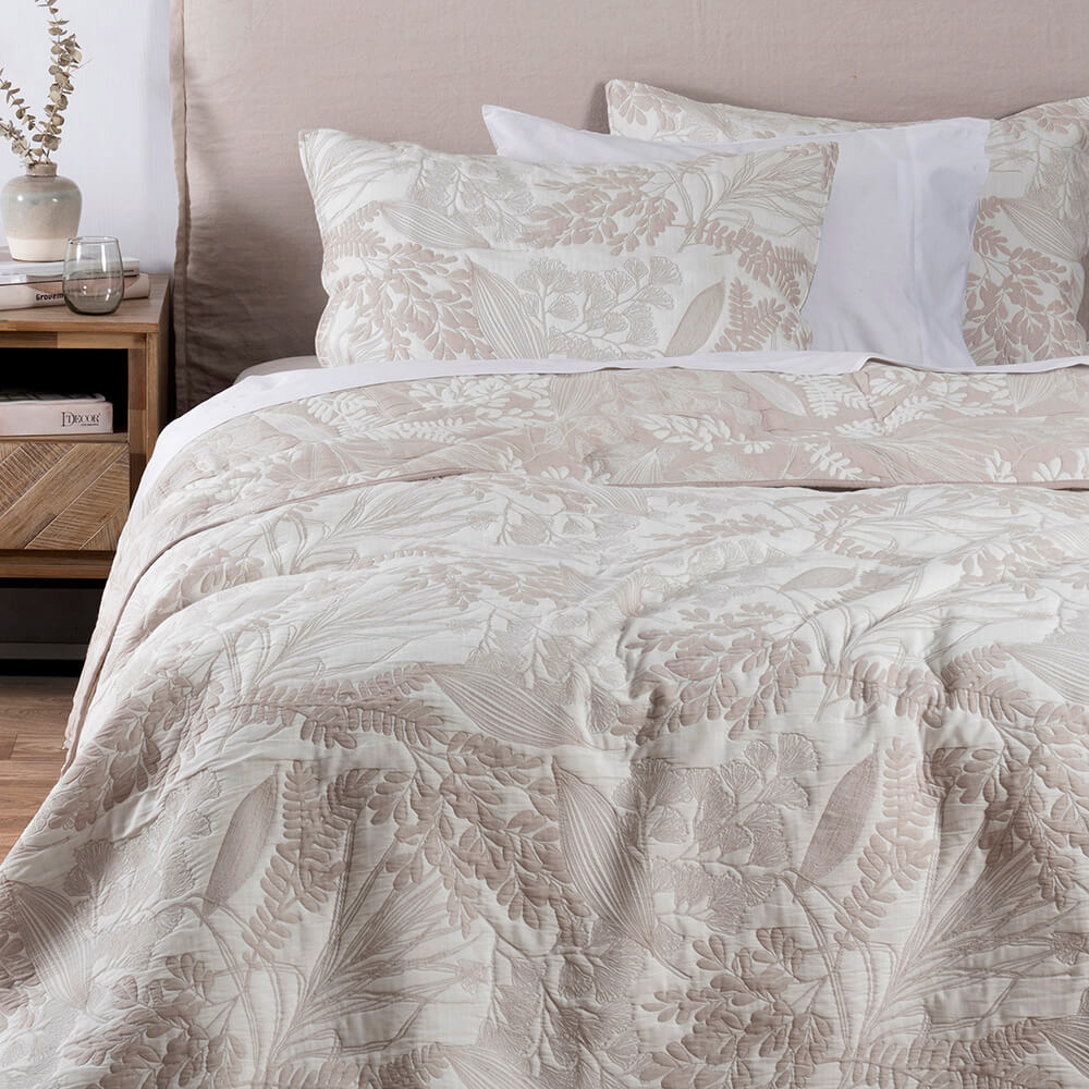 Cubrecama Quilt Jacquard Amelie King Beige