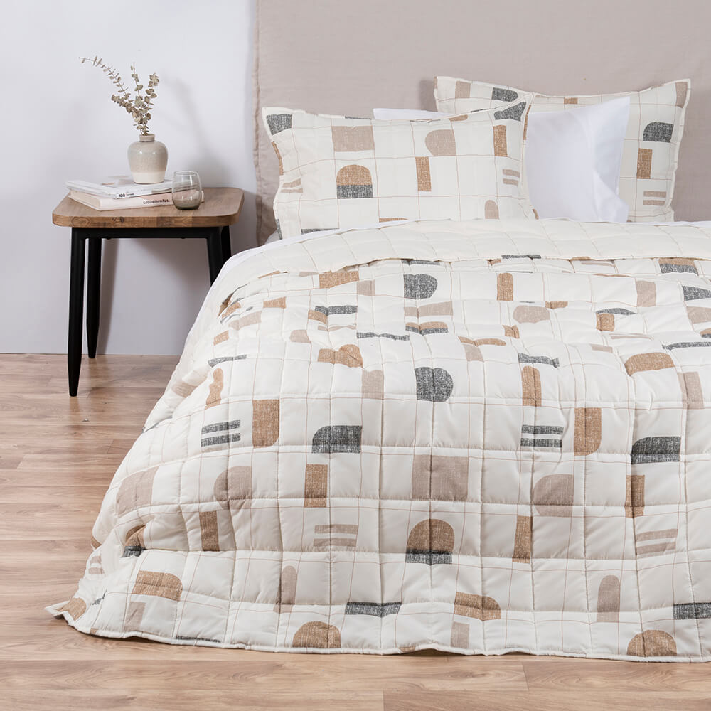 Cubrecama Quilt Estampado Runa King Beige
