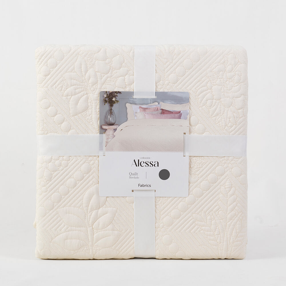Cubrecama Quilt Bordado Emilia 1.5 Plazas Crudo