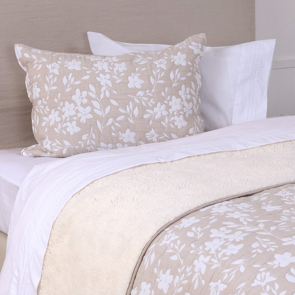 Cubrecama Jacquard Sherpa Gardenia 1.5 Plazas Beige