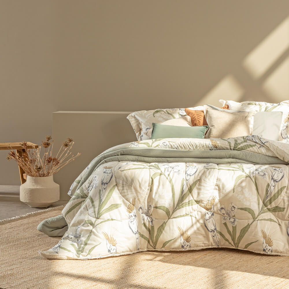 Plumón Estampado Sherpa Parrots 1.5 Plazas Beige