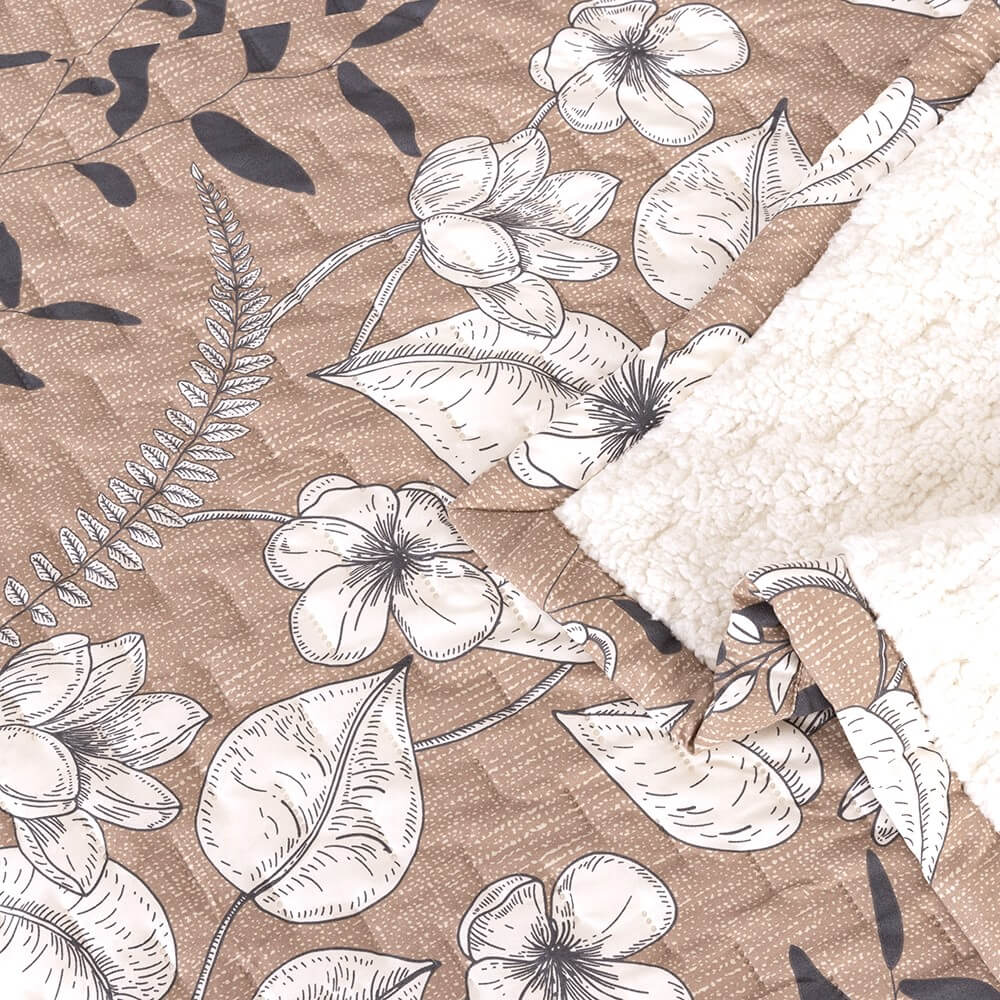 Cubrecama Quilt Estampado Sherpa Bosque 1.5 Plazas Camel
