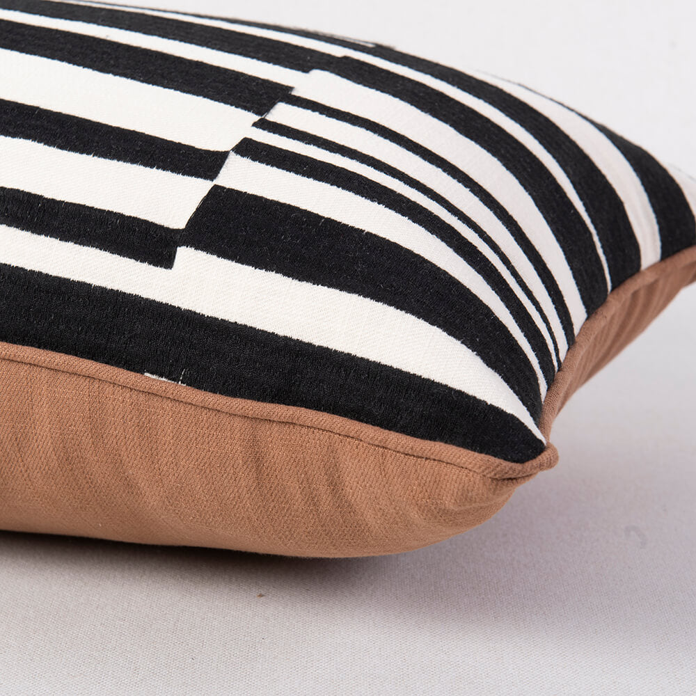 Cojín Bordado Greco Negro