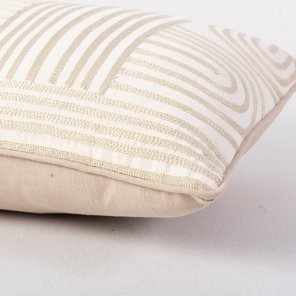 Cojín Bordado Dana Beige