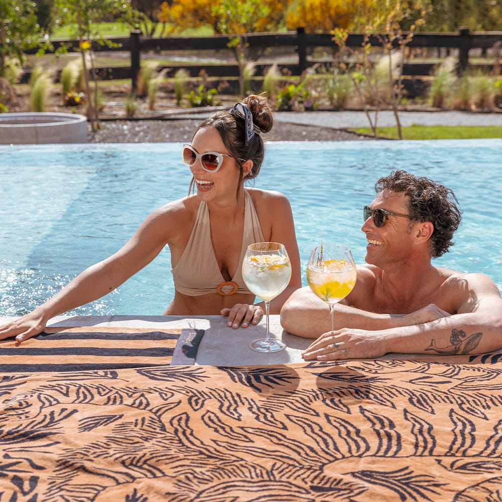 Toalla Playa Jacquard Leo Caramelo