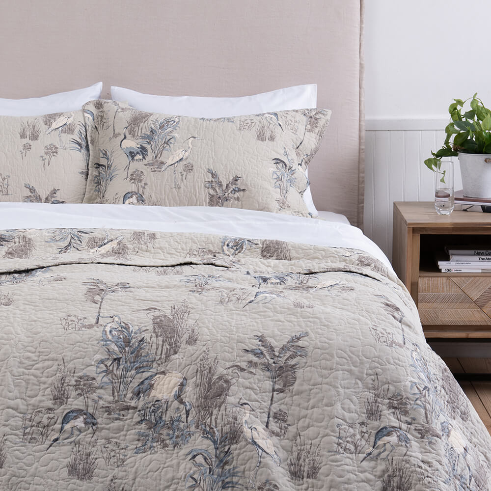 Cubrecama Quilt Estampado King Garza Taupe