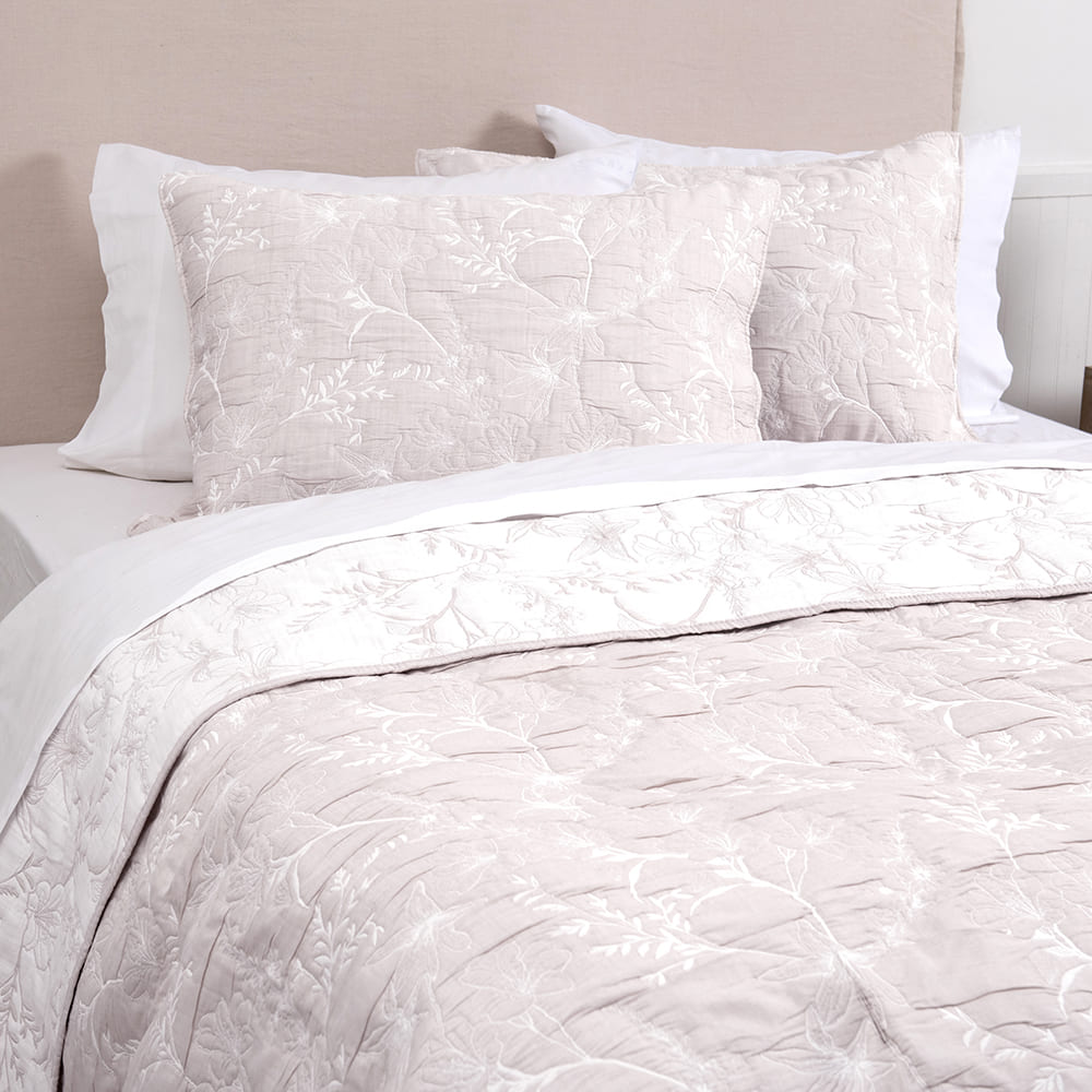 Cubrecama Quilt Jacquard Fiore 2 Plazas Beige