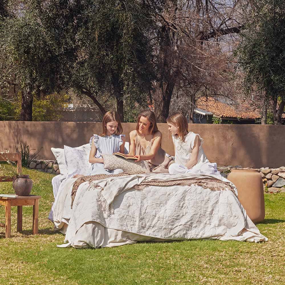 Cubrecama Quilt Jacquard Fiore King Beige