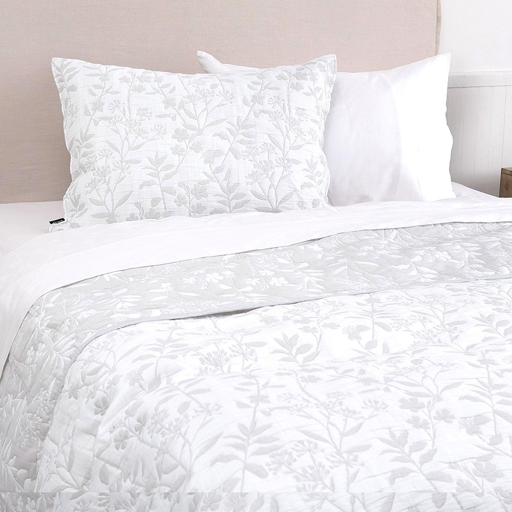 Cubrecama Quilt Jacquard Giardino 1.5 Plazas Perla