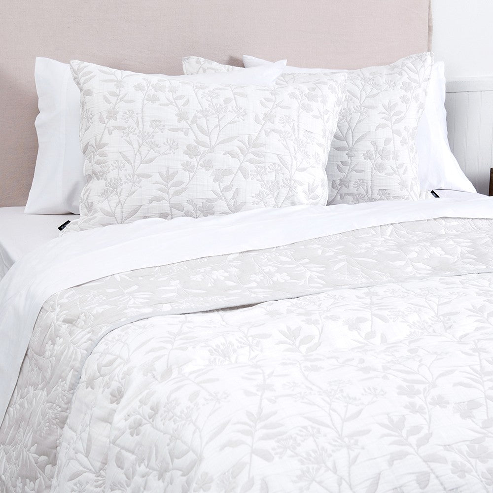 Cubrecama Quilt Jacquard Giardino King Perla