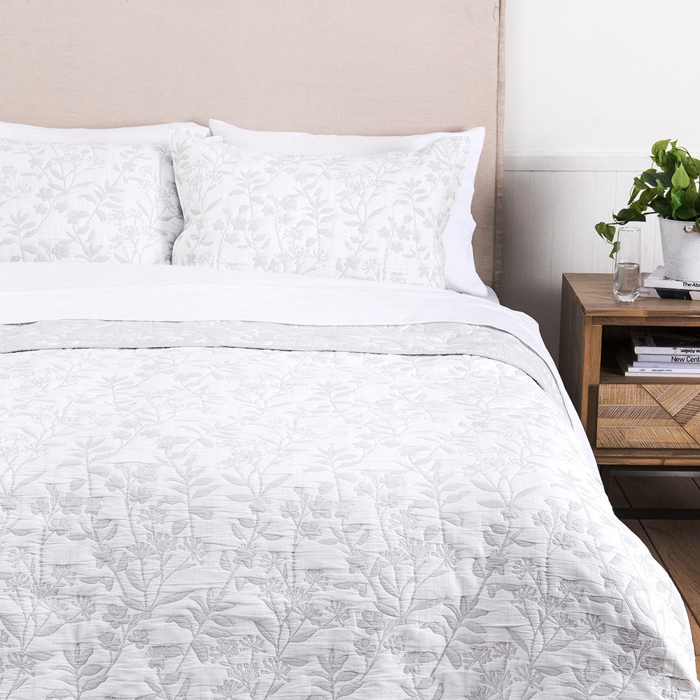 Cubrecama Quilt Jacquard Giardino King Perla