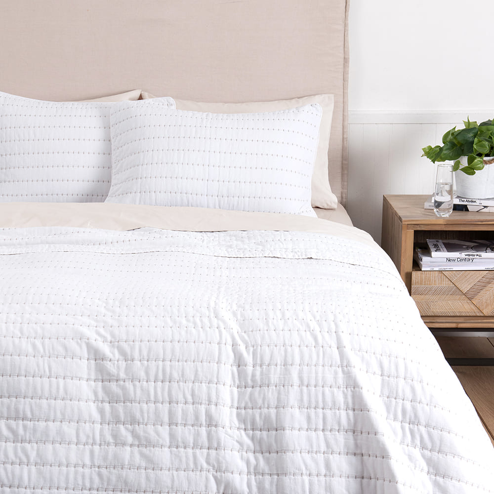 Cubrecama Quilt Lorenzo King Blanco