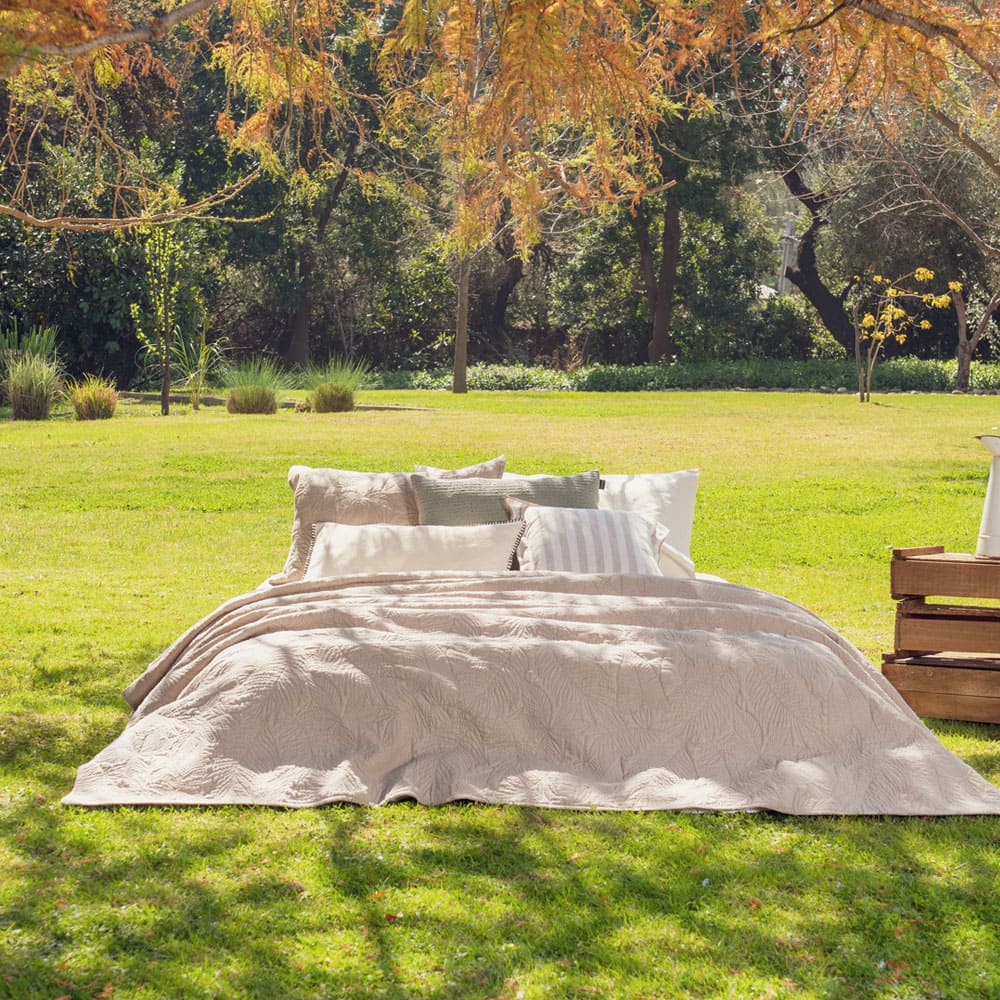 Cubrecama Quilt Larisa Super King Beige