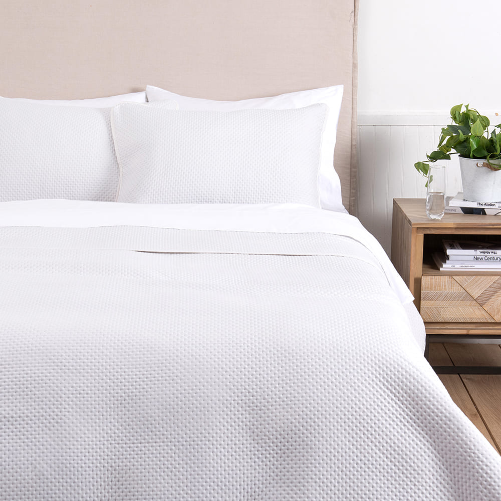 Cubrecama Quilt Pinsonic King Blanco