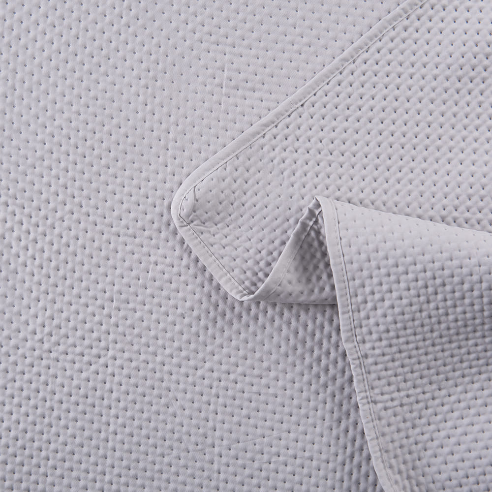 Cubrecama Quilt Pinsonic King Perla