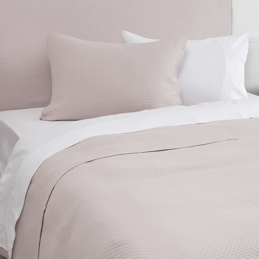 Cubrecama Quilt Pinsonic 1.5 Plazas Beige