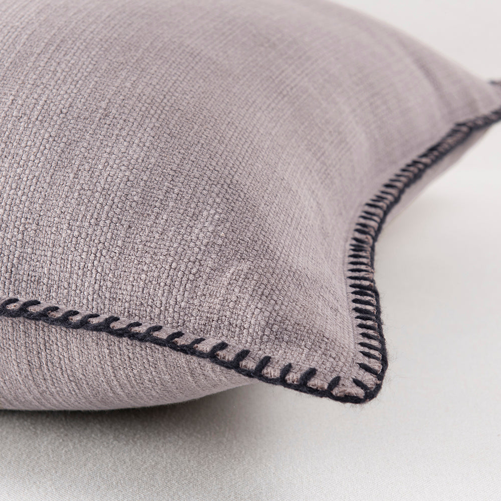 Cojín Festón 30x70cm Taupe