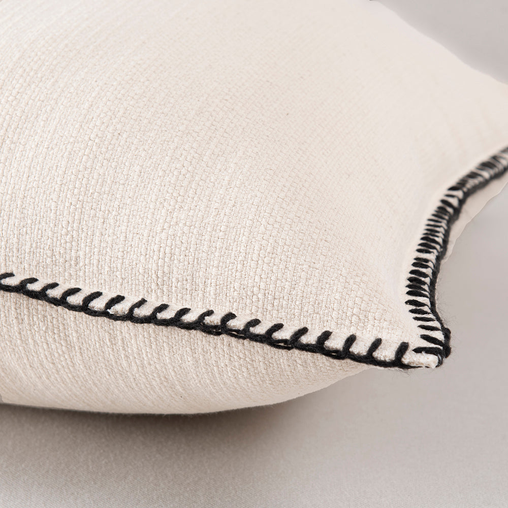 Cojín Festón 50x50cm Crudo