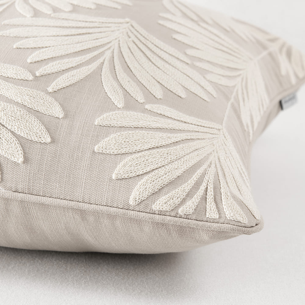 Cojín Bordado Palmas Arena