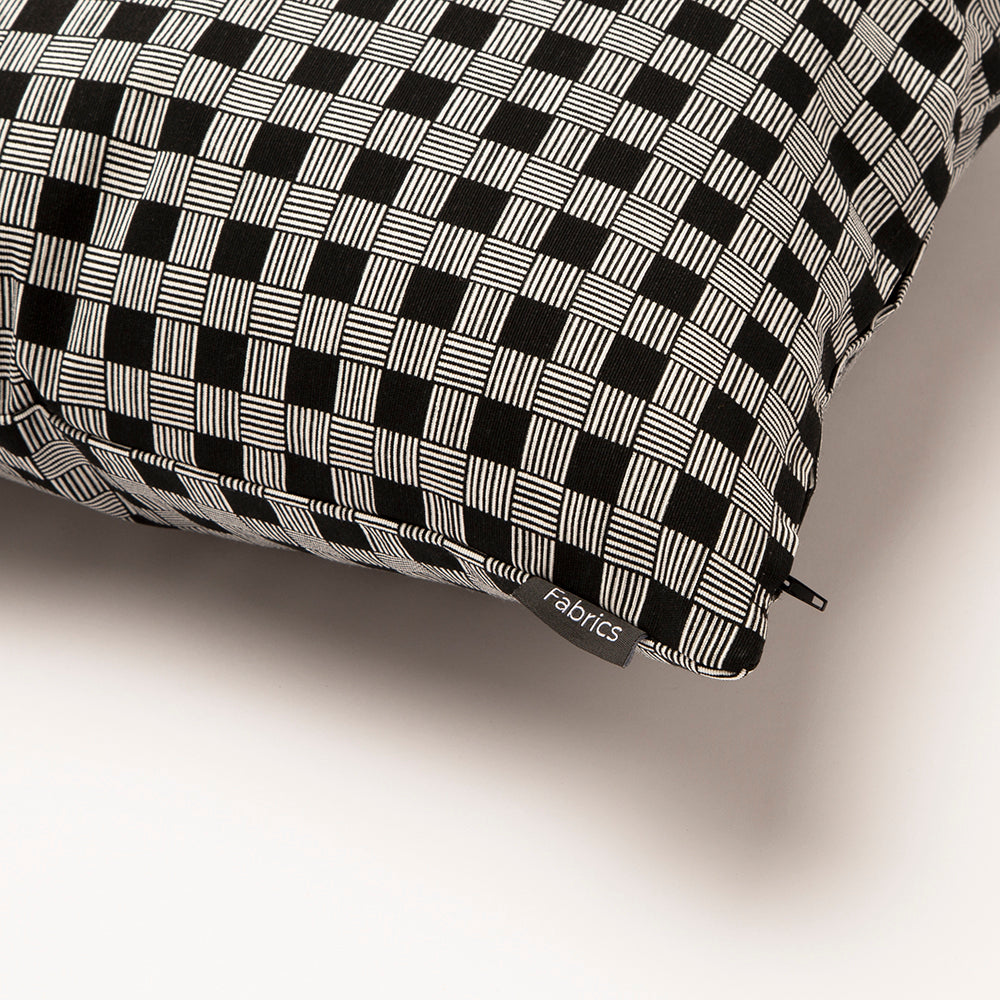 Cojín Outdoor Cuadritos 45x45cm Negro