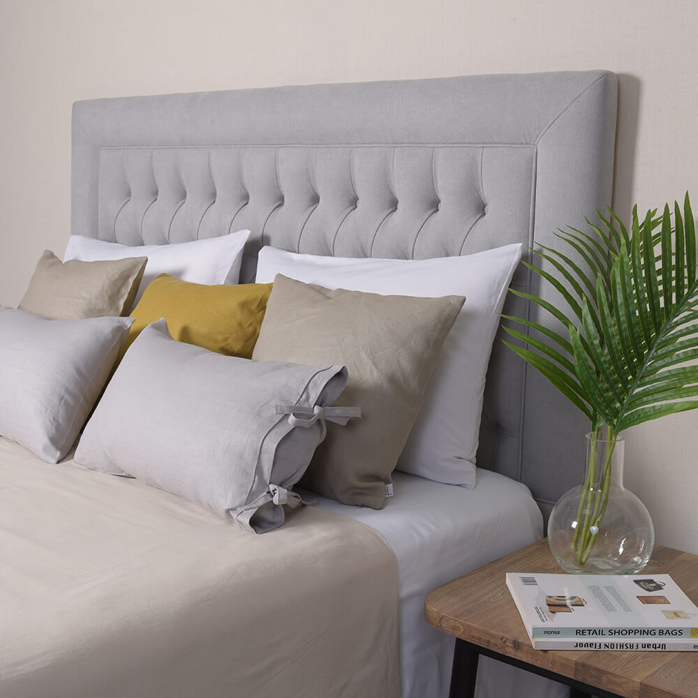 Respaldo Capitoné Borde Charlotte Perla