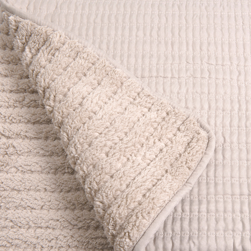 Cubrecama Quilt Lineal Sherpa 2 Plazas Crudo